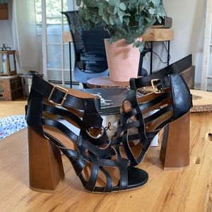 NIB Qupid Sandal Heel Sz 9